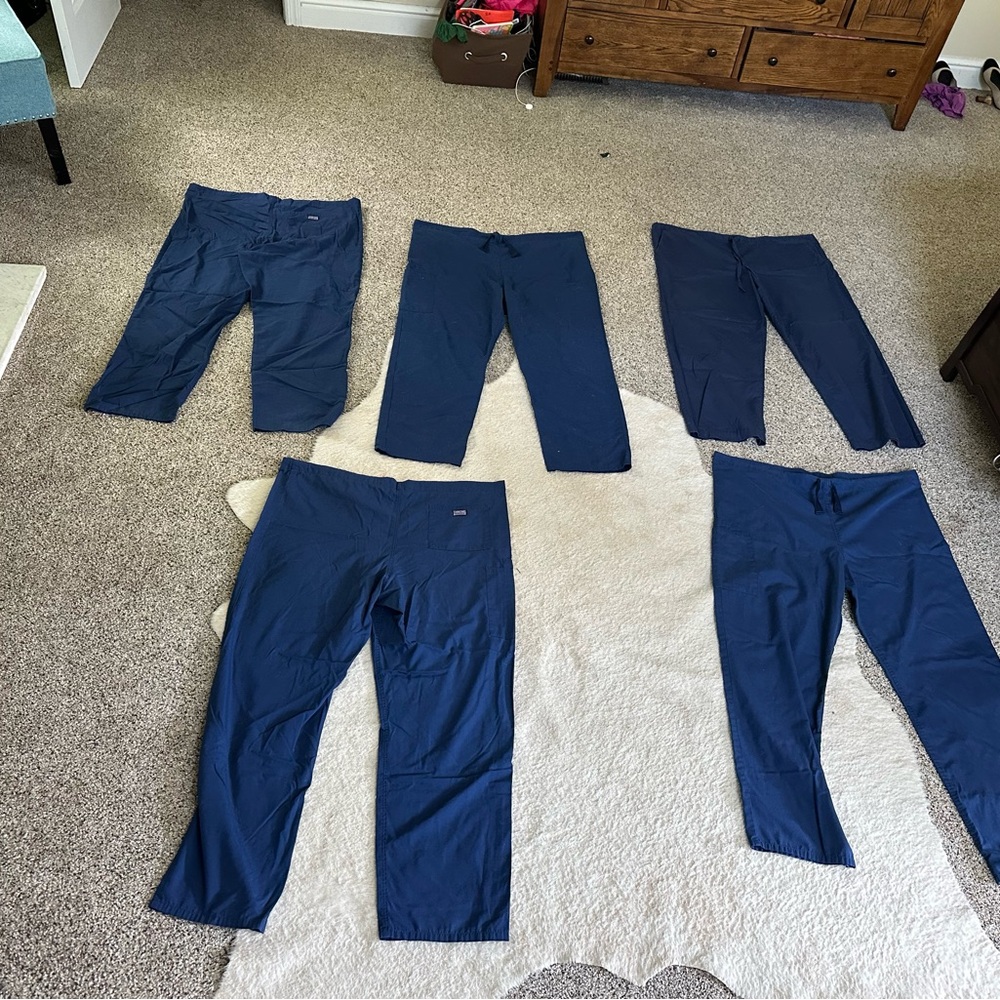 Navy Blue Scrub pants 4 Cherokee Workwear & 1 Life Thread size Large Used